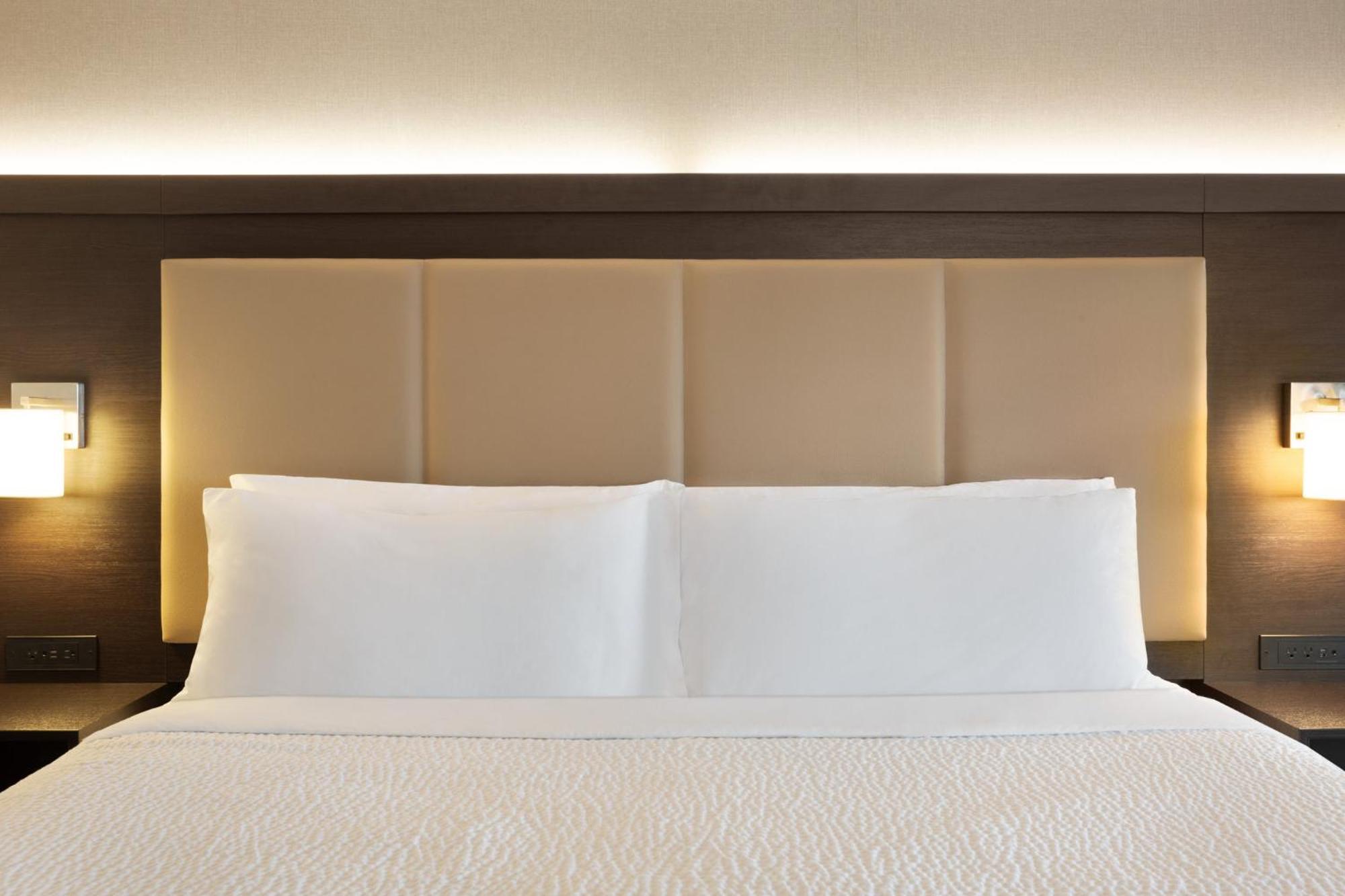 Holiday Inn Express & Suites - Redding By Ihg Esterno foto